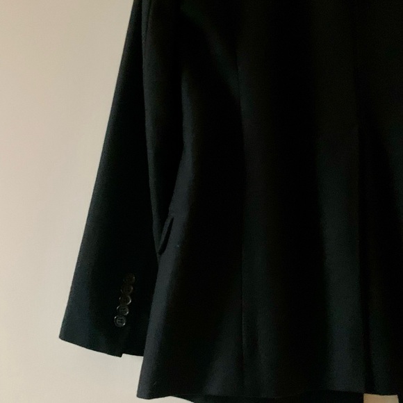 Club Monaco Boyfriend Blazer, size 2 - Picture 6 of 8